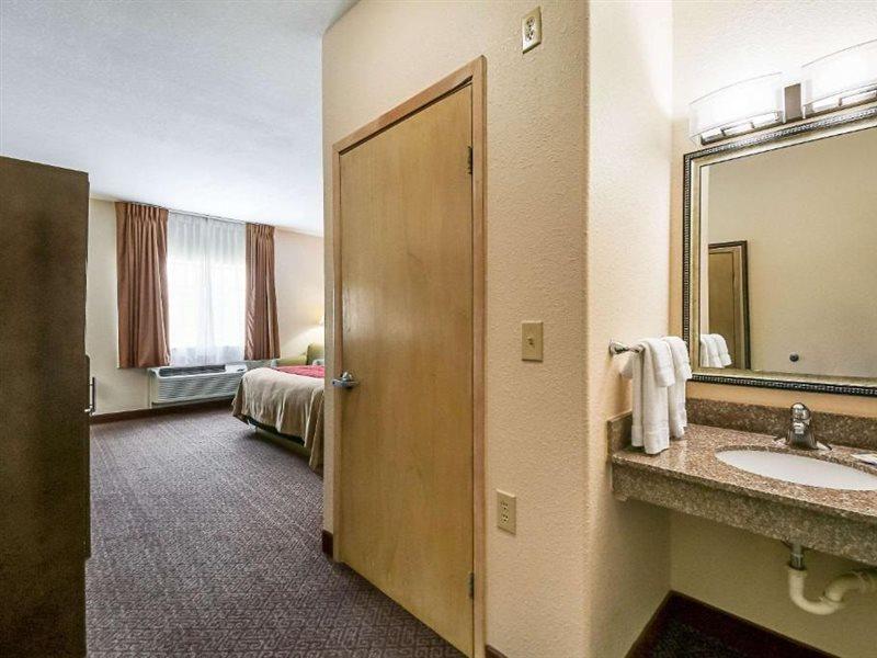 Quality Inn Kingsville Hwy 77 מראה חיצוני תמונה