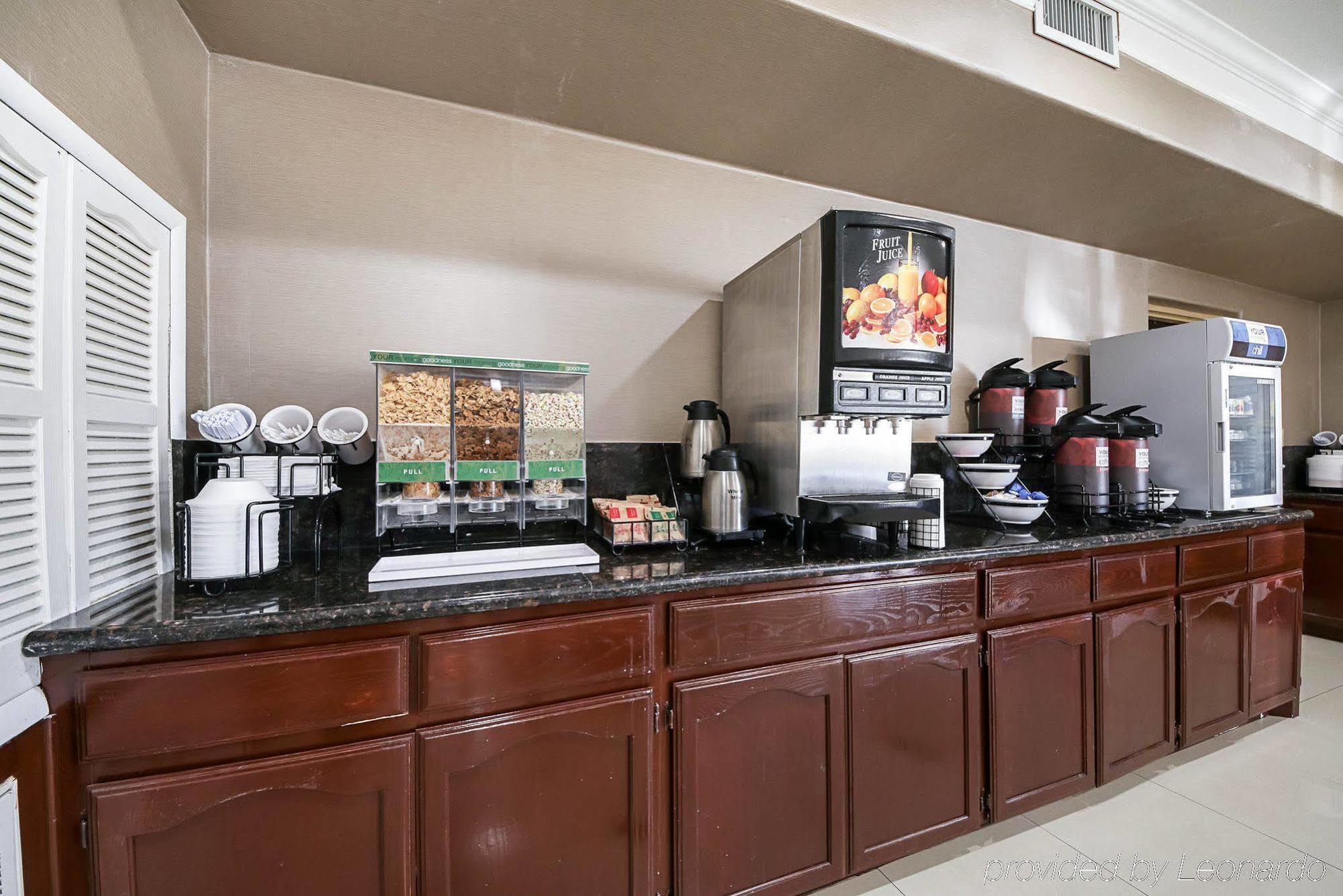 Quality Inn Kingsville Hwy 77 מראה חיצוני תמונה